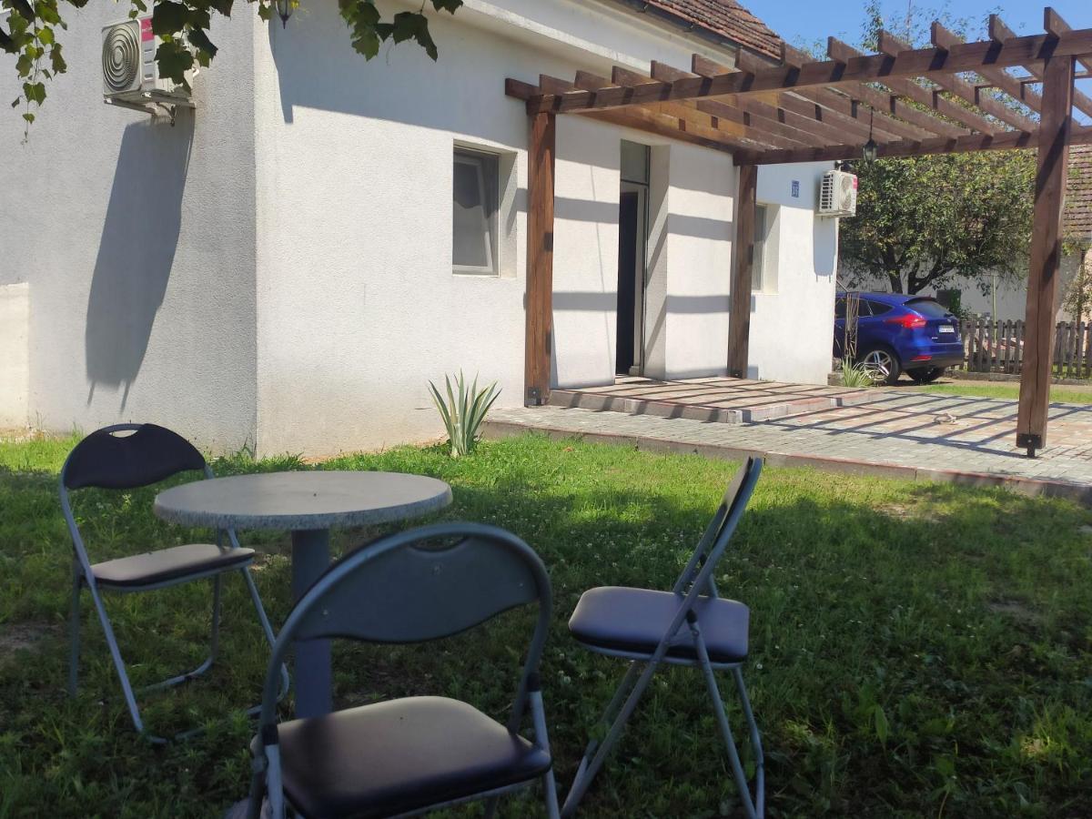 Apartmani Nova Topola Bagian luar foto