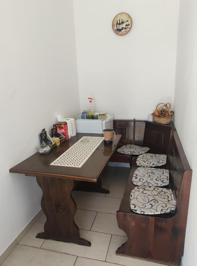 Apartmani Nova Topola Bagian luar foto